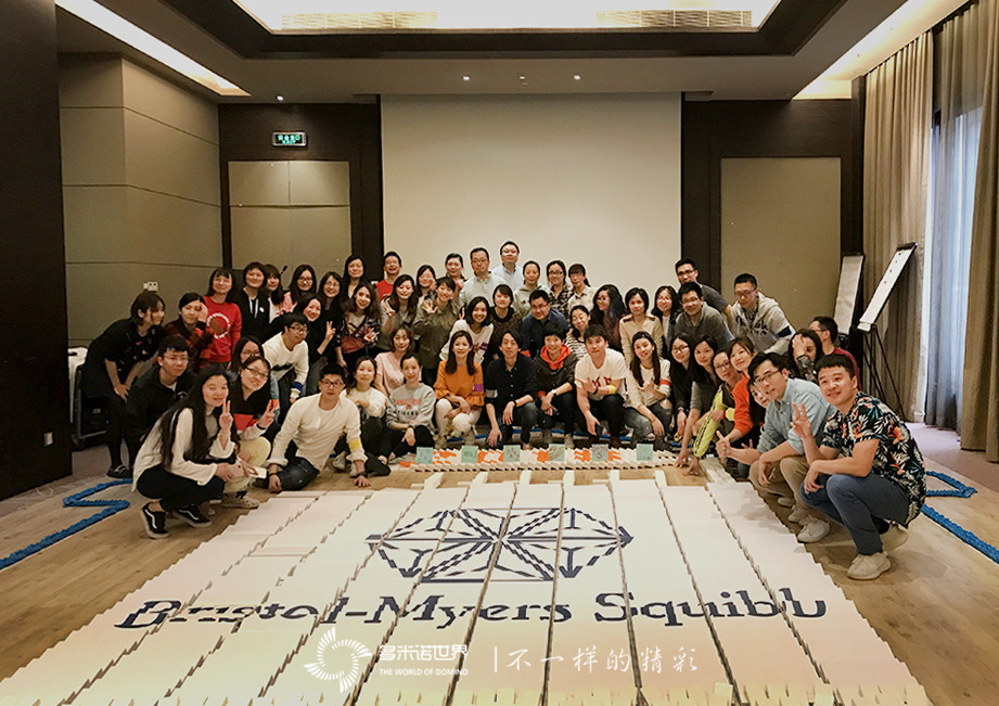 施貴寶再次組隊(duì)向多米諾運(yùn)動(dòng)發(fā)起挑戰(zhàn)