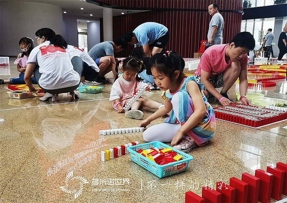 喜迎建黨100周年，用友員工送祝福