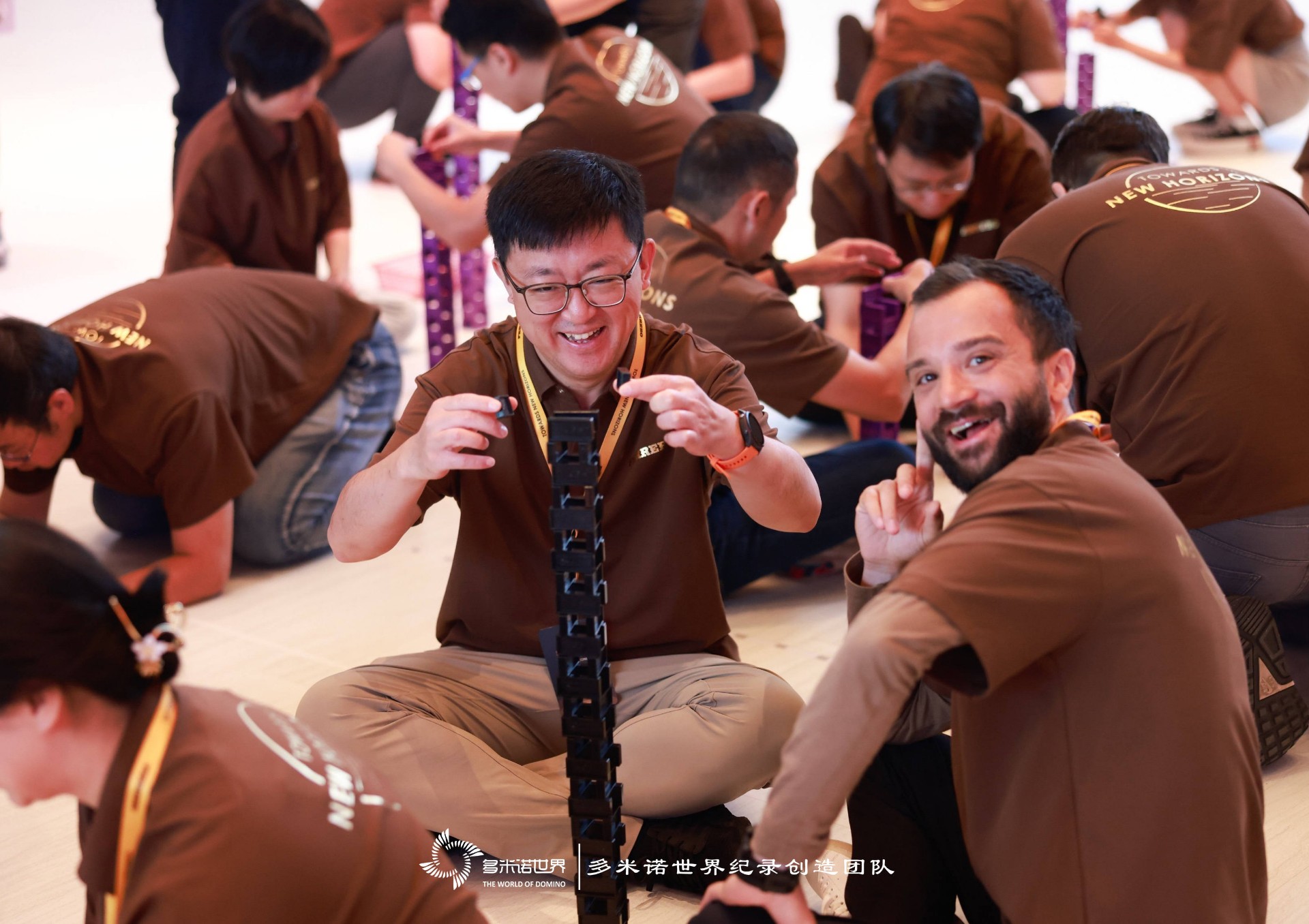 費(fèi)列羅多米諾共創(chuàng)